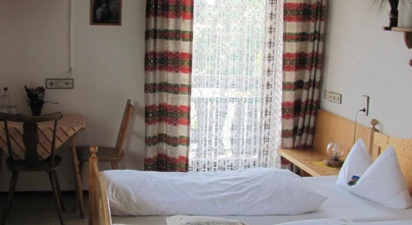 Hotel Negele Hohenfurch الغرفة الصورة